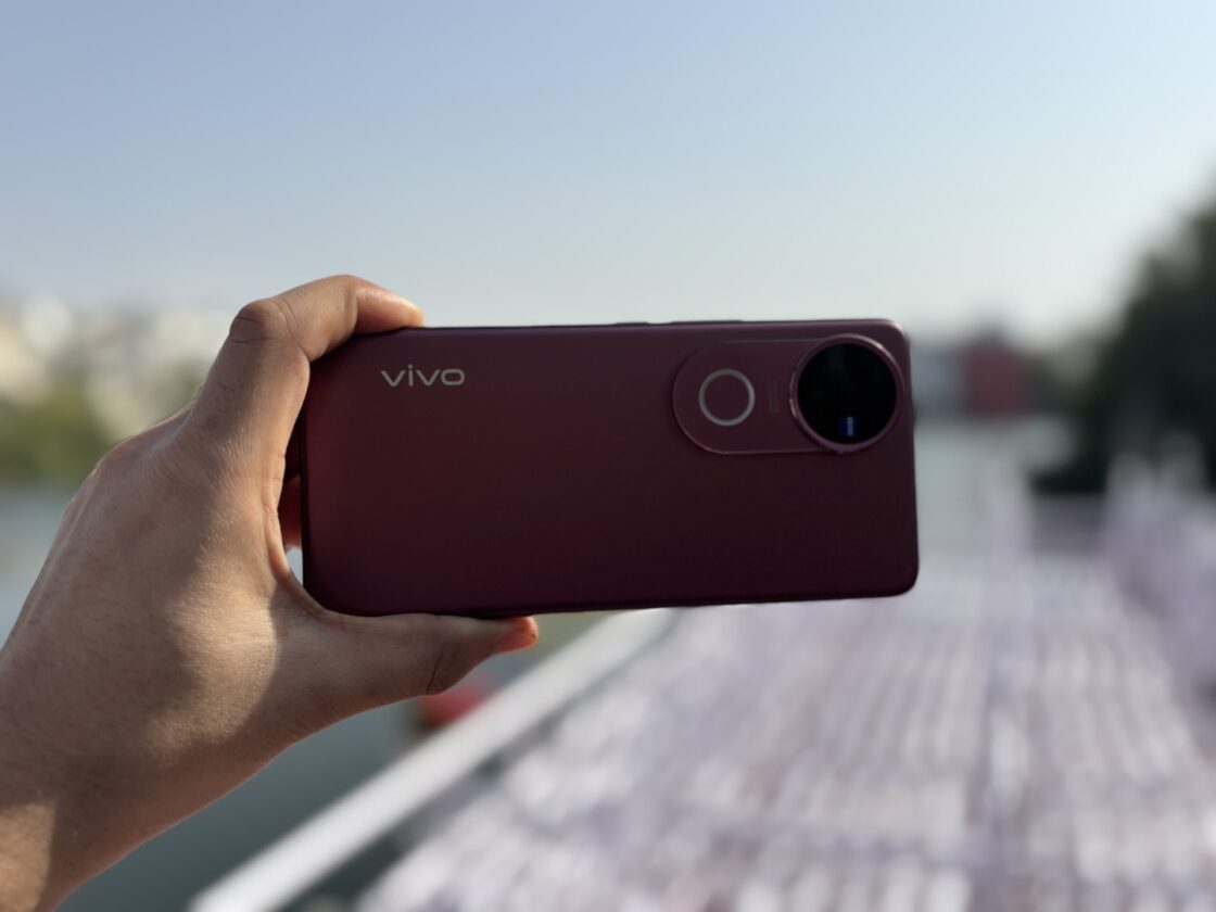 Vivo V50 Review: A Powerful Mid-Range Smartphone with Stunning Camera and Battery Performance