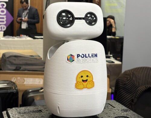 Hugging Face Unveils Open Source Robots HopeJR and Reachy Mini