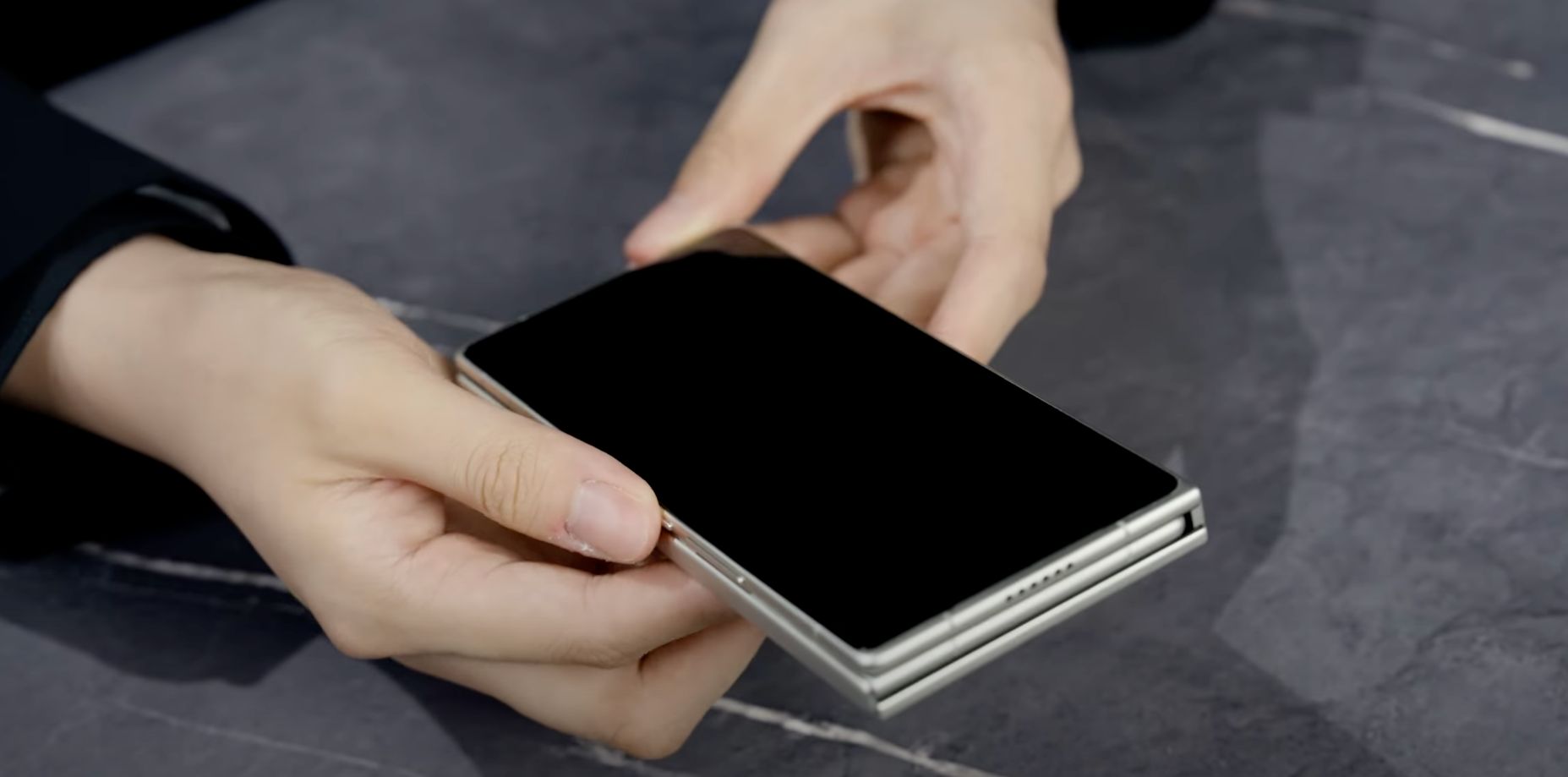 After Fold, It’s Time for Tri-Fold Display: Tecno Phantom Ultimate G Fold Concept Unveiled