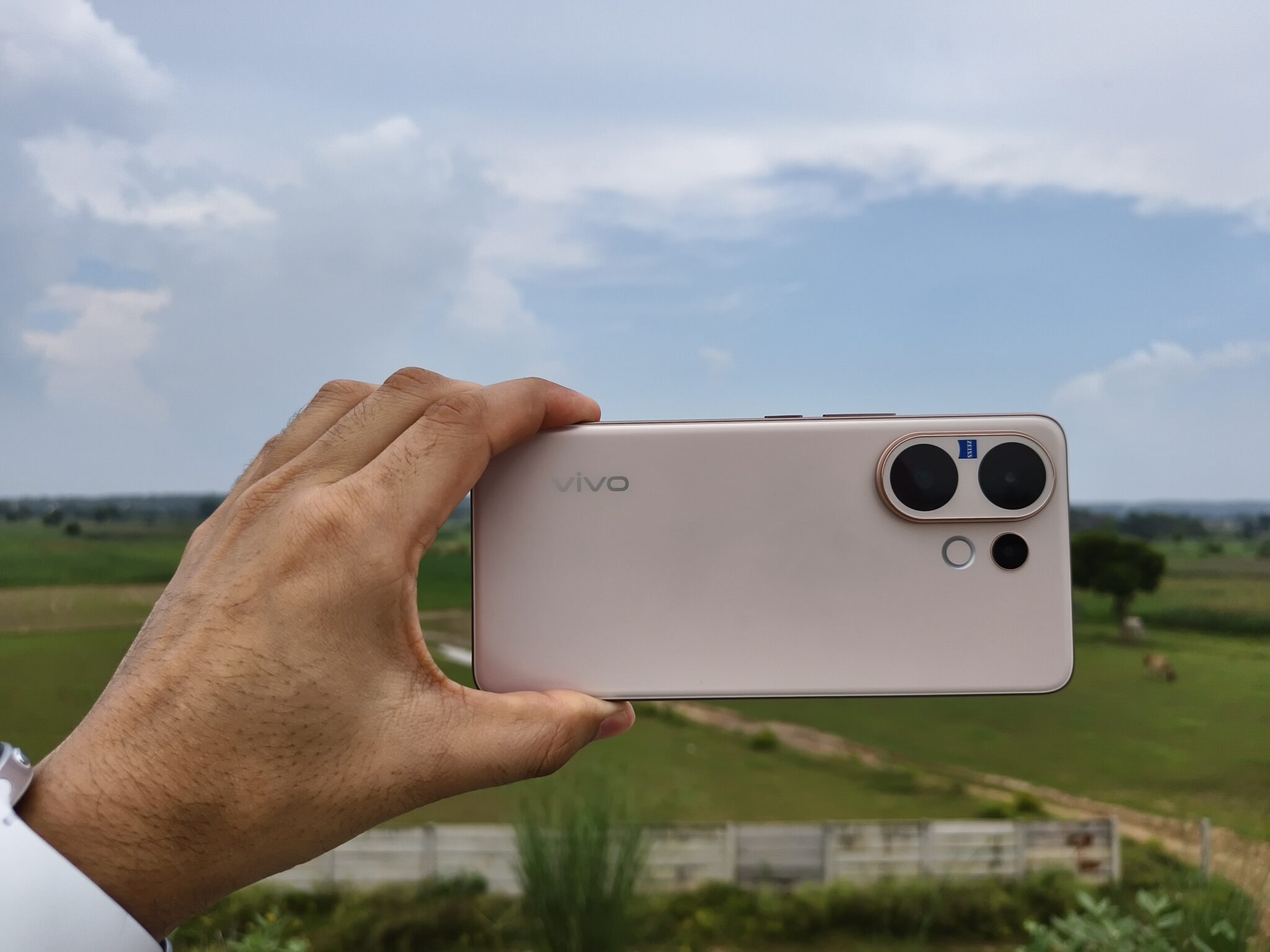 Vivo V60 Review