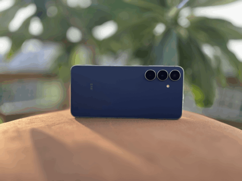 Samsung Galaxy S25 FE Review: Premium Touch at ₹59,999, But Can It Win Buyers?