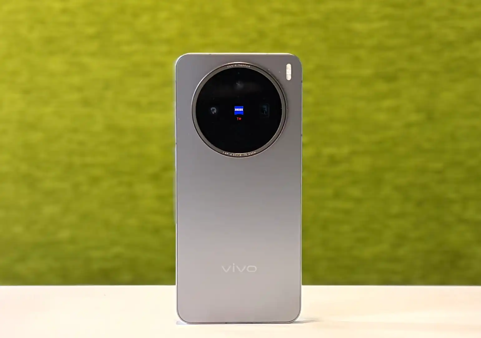 Vivo X200T Review: A Near-Flagship Phone at ₹59,999