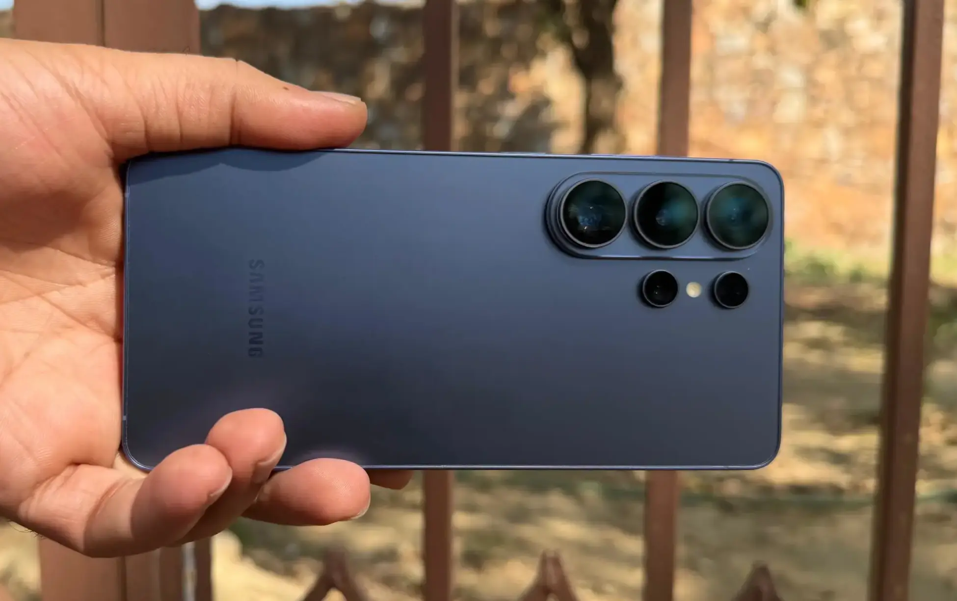 Samsung Galaxy S26 Ultra Review: An Upgrade Over Samsung Galaxy S25 Ultra?