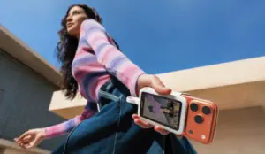 Insta360 Snap Launches with Magnetic Selfie Screen